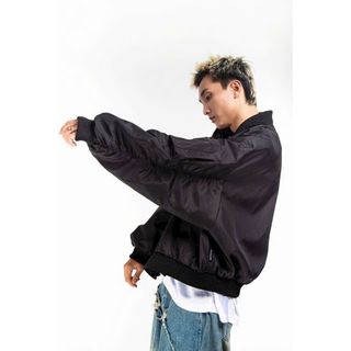 Áo khoác dù bomber MERO nam nữ tay có khóa năng động, dây kéo đen, cá tính Unisex