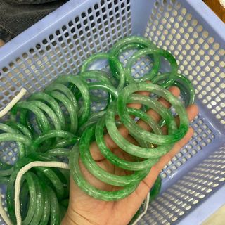 Vòng tay ngọc bản đũa xanh lý