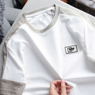 Áo Thun Nam Tay Ngắn, Form Regular Đính Patch Logo