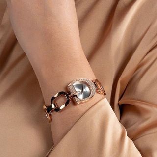 ĐỒNG HỒ NỮ CAO CẤP GUET DÂY LẮC PHIÊN BẢN KỈ NIỆM