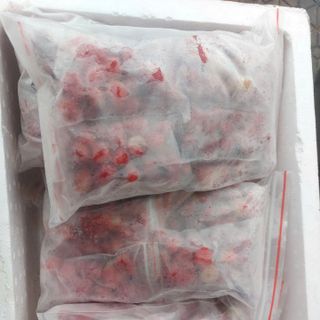 Dâu Tây Túi 100gr Cấp Đông