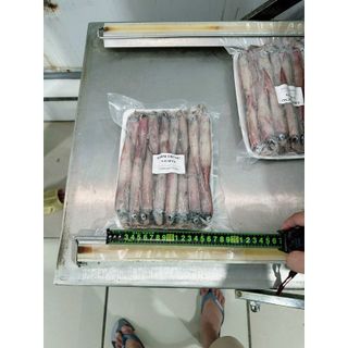 Mực ghim trứng khay 1kg net 8 (giao tphcm)