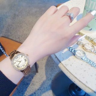SALE BỎ MẪU ĐỒNG HỒ NỮ THỜI TRANG MICHAEL K MẶT BẦU 5382