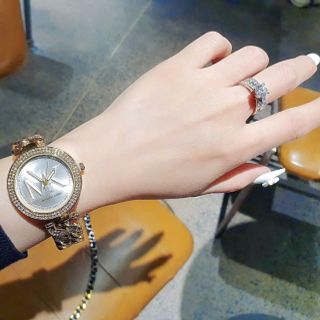 SALE BỎ MẪU ĐỒNG HỒ NỮ THỜI TRANG MICHAEL K DÂY LẮC VIỀN HỘT
