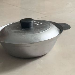 NỒI GANG ĐÚC NGUYÊN KHỐI 20CM
