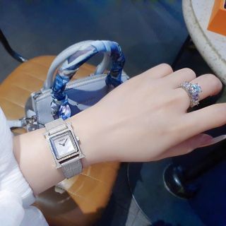 ĐỒNG HỒ NỮ CAO CẤP HERMEC HÊURE H TẶNG KÈM DÂY DA VÒNG TAY