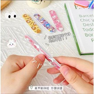 Dũa móng tay họa tiết 2 mặt