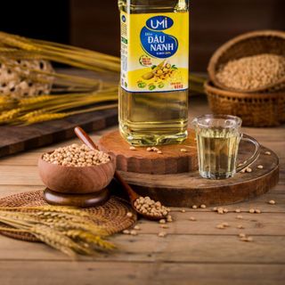 Dầu Đậu Nành UMI Nguyên Chất 900ml