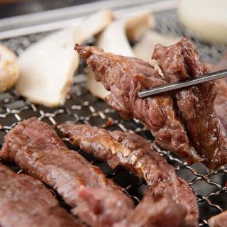 NẠC MÔNG LÓC GÂN