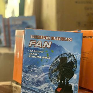Quạt Tích Điện Lithium Đế Pin Mikita, Quạt Để Bàn Đế Pin Tiện Dụng