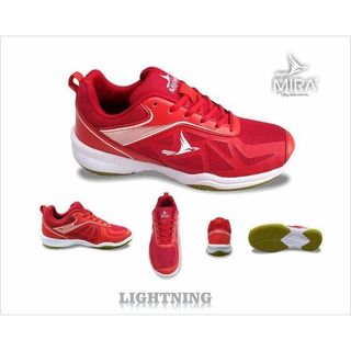 Giày cầu lông MIRA LIGHTNING 19.1. Bề mặt thoáng khí. Cổ giày ôm khít tạo cảm giác an toàn khi di chuyển.