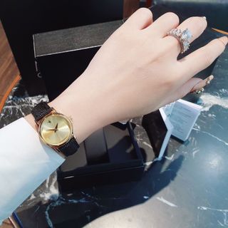 SALE BỎ MẪU ĐỒNG HỒ NAM NỮ TRUNG CẤP MÔDAĐÔ DÂY DA ĐEN