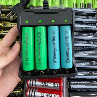 Đế Sạc 404A- Bộ Sạc Pin 18650 Sạc Ngược Được, LI-ION CHARGER 4 Khe Sạc 3.7V-4.2V Có Đèn Báo,Tự Ngắt Khi Sạc Đầy (KHÔNG GỒM PIN)