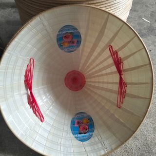 Nón lá trắng vành nhựa