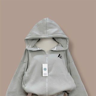 Áo Khoác Nỉ Mềm From Boxy Thêu Chữ L Ngôi Sao Mới Về Nón Rộng Tay Phồng