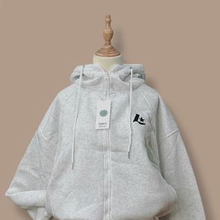 Áo Khoác Nỉ Mềm From Boxy Thêu Chữ L Ngôi Sao Mới Về Nón Rộng Tay Phồng