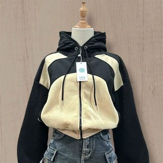 Áo khoác form lửng, dây kéo cao, nón to, phối 2 màu chất nỉ bông dày mịn freesize dưới 60kg