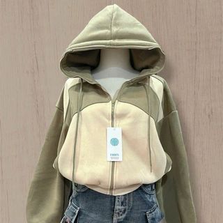 Áo khoác lửng nón rộng trùm phủ đầu