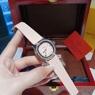 ĐỒNG HỒ NỮ CAO CẤP PHATEK NAUTILUS VUÔNG DÂY CAO SU VIỀN HỘT