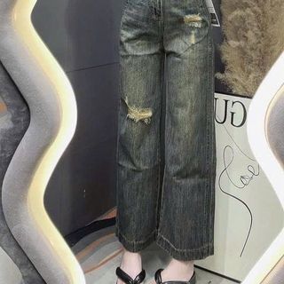 Jeans ống rộng