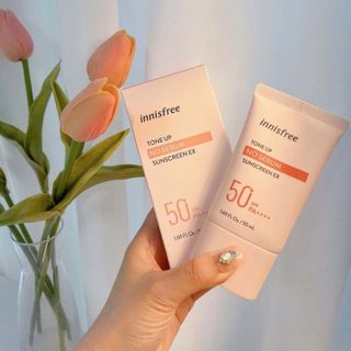 Kem Chống Nắng Nâng Tone Da Innisfree Tone Up No Sebum Sunscreen EX SPF50+ PA++++