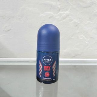 Lăn Ngăn Mùi Nam Nivea Khô Thoáng 25ml