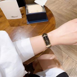 SALE BỎ MẪU ĐỒNG HỒ NỮ TRUNG CẤP ISL DÂY DA CHỮ NHẬT FROM DÀI