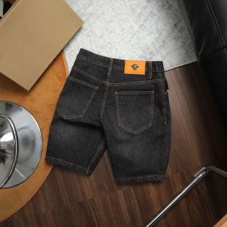 Short jean nam.  Chất  Jean dày dặn có thun co giãn thoải mái.  Mền mịn. Mặc cực êm chính phẫm