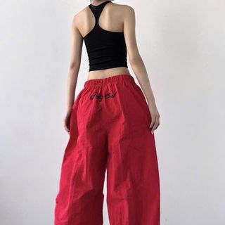 Quần Ống Rộng Trơn Thêu Chữ Phía Sau Chất Dù Nhăn Mịn Mát Freesize Dưới 63kg