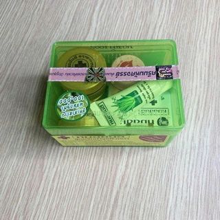 Combo Trị Mụn Và Tàn Nhang YanHee - Thái Lan