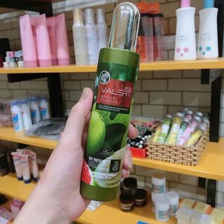 Xịt Dưỡng Tóc Mềm Mượt Tinh Dầu Bưởi Valert Repair Essence Plus 220ml