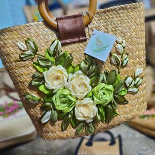 Túi cỏ bàng dáng A thêu bông