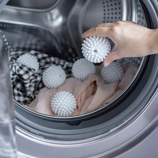 Bóng giặt silicon cầu gai trắng