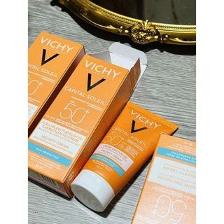 Kem Chống Nắng Vichy Capital Soleil SPF50+  Cấp Ẩm Nuôi Dưỡng Da Hiệu Quả