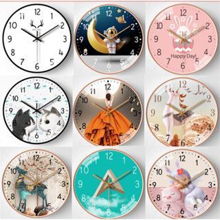 Đồng hồ nhiều màu treo tường