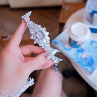 ĐỒNG HỒ NỮ CHÍNH HÃNG FUNMEI MẶT VUÔNG ĐÍNH FULL PHA LÊ FULLBOX TEM