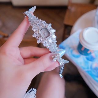 ĐỒNG HỒ NỮ CHÍNH HÃNG FUNMEI MẶT VUÔNG ĐÍNH FULL PHA LÊ FULLBOX TEM