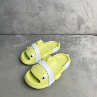 Dép đi trong nhà hình cá Nemo