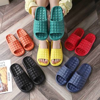 Dép kẻ karo D5