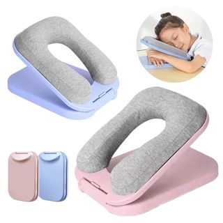Gối ngủ trưa để bàn