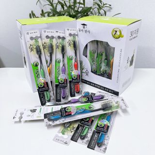 Hộp 30 cây bàn chải Bossi