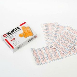 HỘP 100 MIẾNG DÁN BĂNG KEO CÁ NHÂN