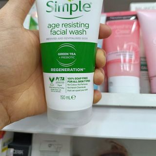 Sữa rửa mặt Simple Green Tea - 150ml