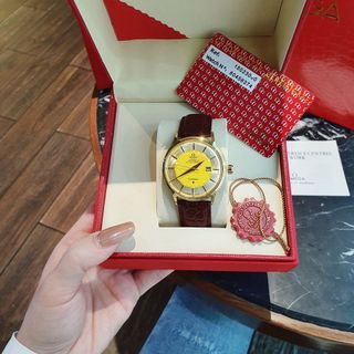 SALE BỎ MẪU ĐỒNG HỒ NAM TRUNG CẤP OMEGHA DÂY DA NÂU MẶT VÀNG