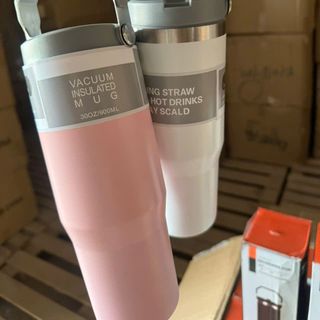 Bình Giữ Nhiệt Inox Màu Trơn Có Quai 900ml