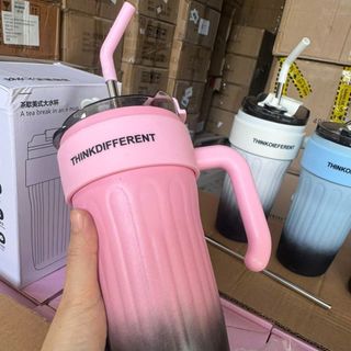 Bình Đựng Nước Inox Có Tay Cầm Mix Nhiều Màu 850ml