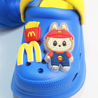 Dép Sục Trẻ Em Sticker Hot Trend – Dép EVA Siêu Nhẹ, Quai Xoay, Lót Êm Chống Sốc – Hàng Nhập Khẩu 100% - Mã 6187-M+8