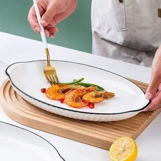 ĐĨA SỨ XOÀI SỌC VIỀN ĐEN 32CM TAI CẦM (T30)