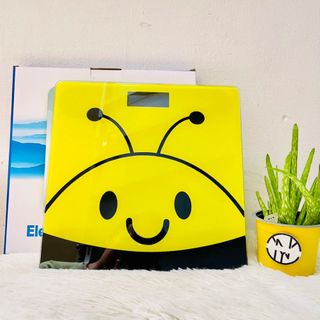 Cân điện tử hình ong vàng