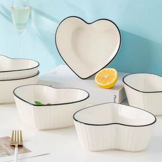 TÔ SỨ TRÁI TIM SỌC VIỀN ĐEN SƠN TÂY SIZE 8 - 20cm (T36)
